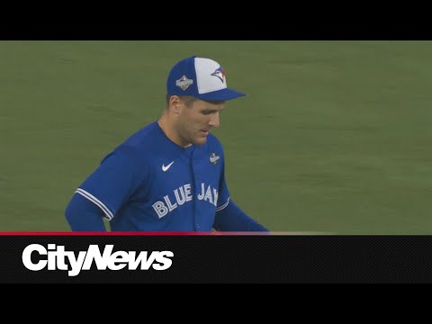 Jays drop grueling 18-inning Game 3 of World Series