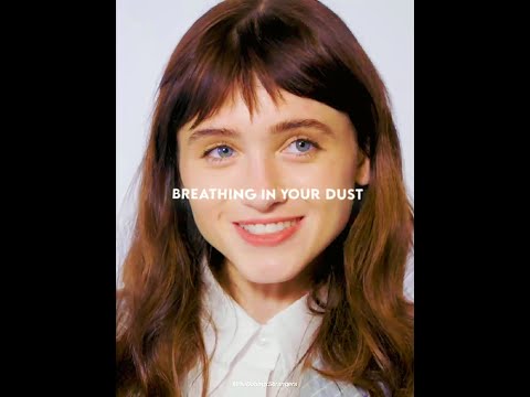 Natalia Dyer | Wanna be your vacuum cleaner