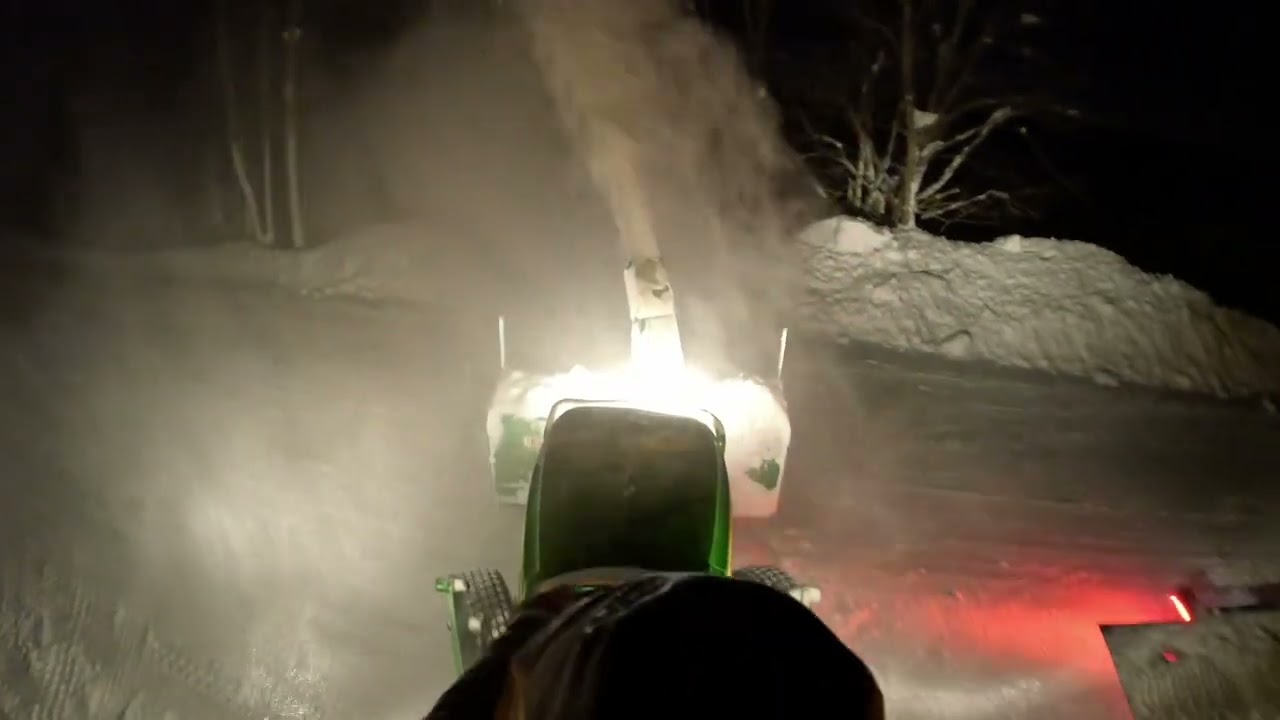 2032R Deere 60” Heavy-Duty Snow Blower ❄️