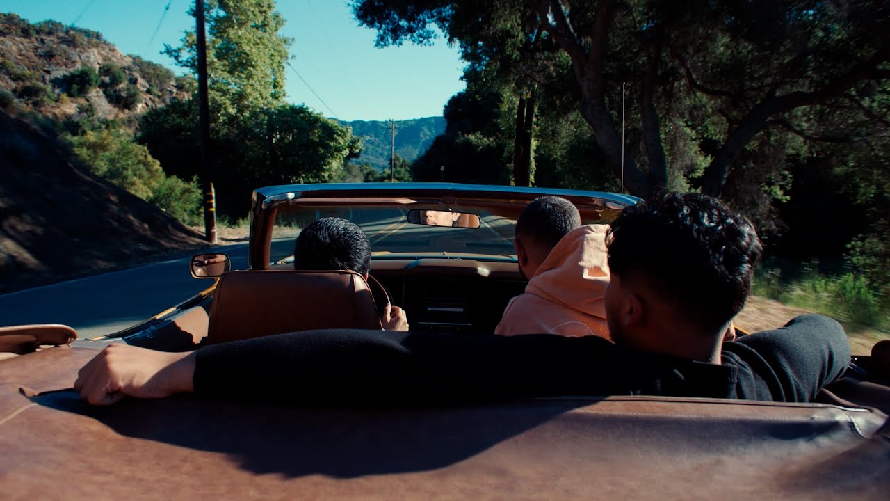 Ivan Cornejo - Vuelve (Lyric Video) 🎶