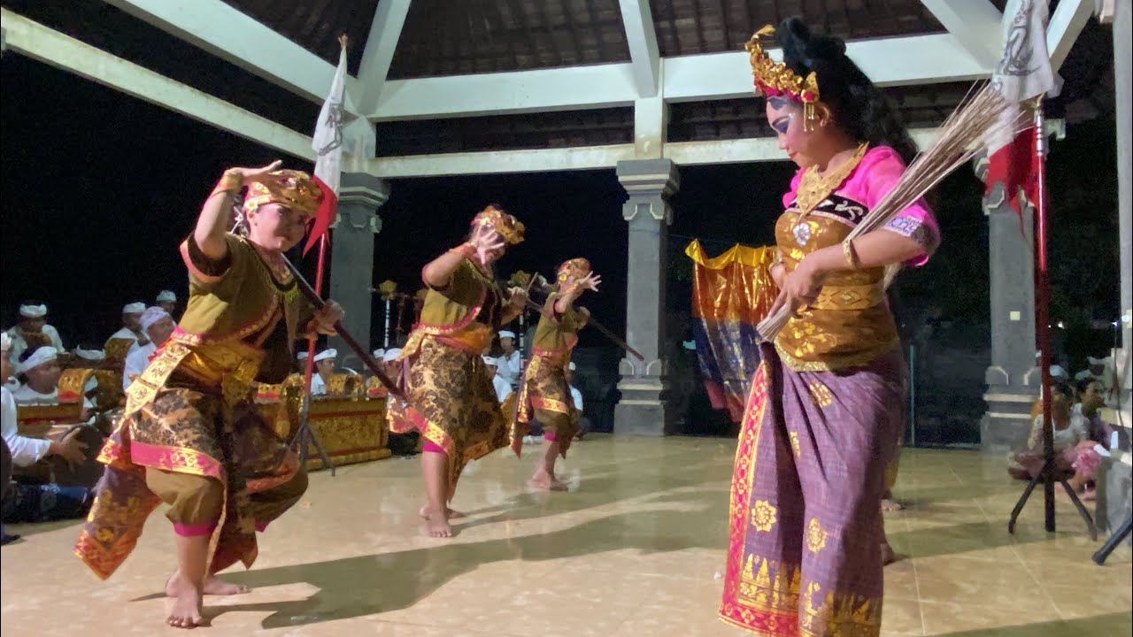 Tari Legong Gotong Royong at Pura Batu Pageh 🌀