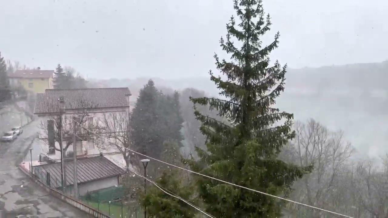 Neve a Cingoli il 2 aprile 2022 ❄️
