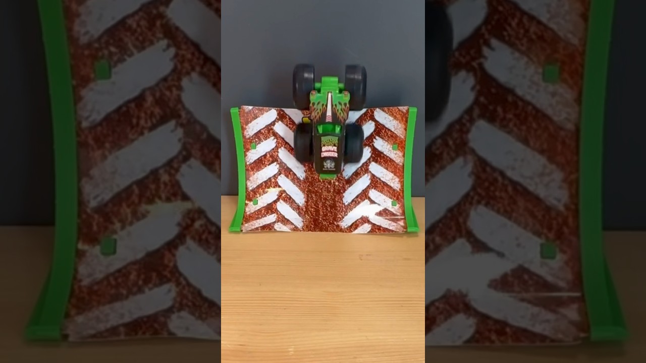 Grave Digger RC Monster Truck with Ramp 🚗