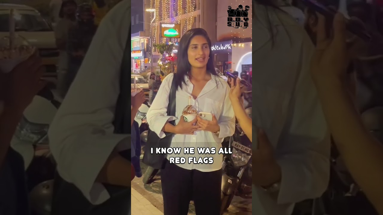 Why Girls Can't Get Enough of Damon Salvatore in The Vampire Diaries! π