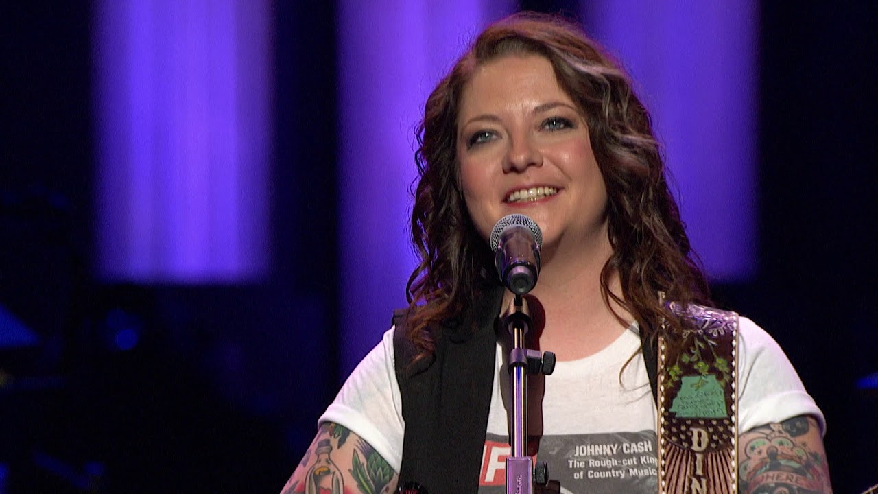 Ashley McBryde Debuts at Grand Ole Opry 🎤