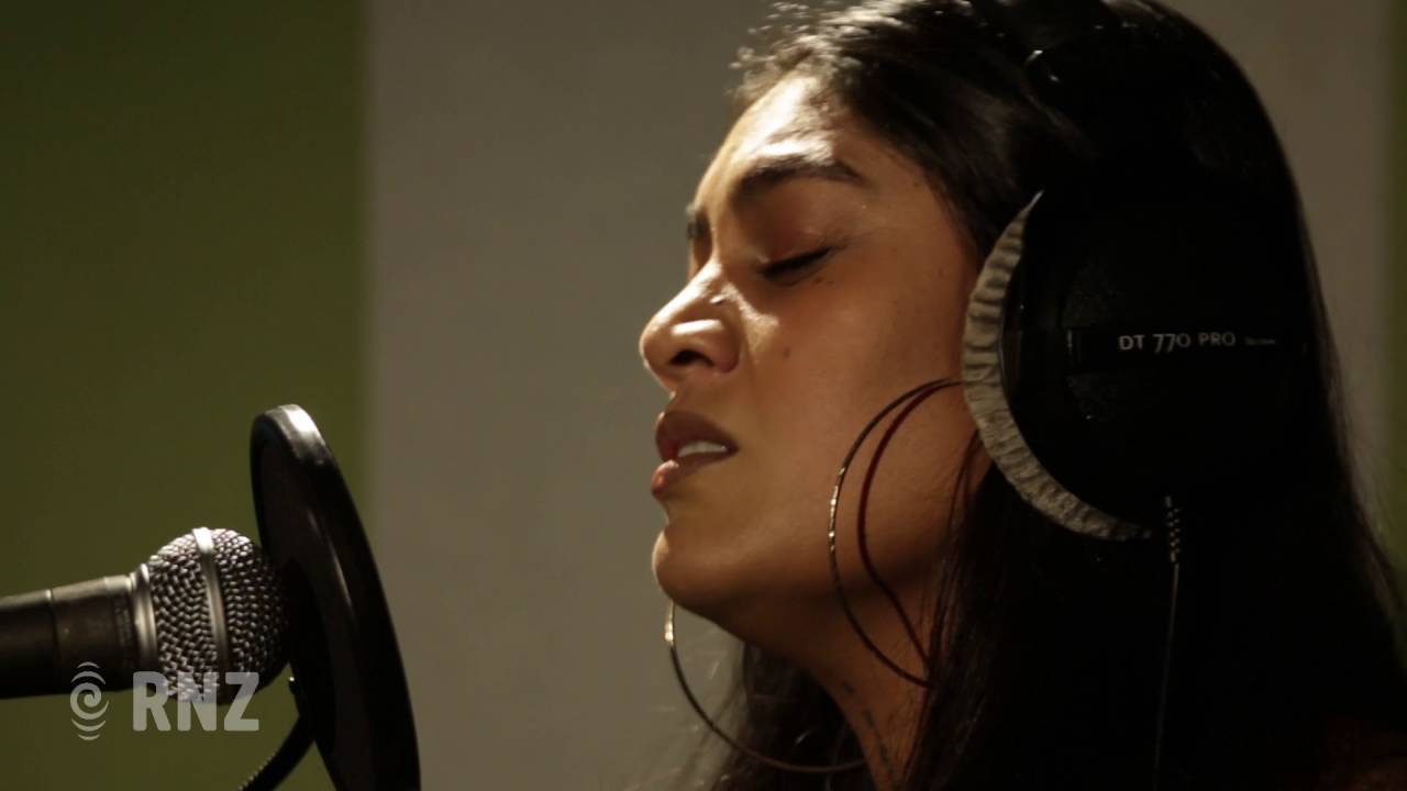 Watch Aaradhna's Stunning Live Performance of 'Forever Love' 🎶