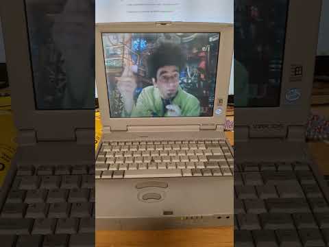 Streaming video to a Pentium 1 computer #retrocomputing #retro #vintagecomputing #shorts #retrotech