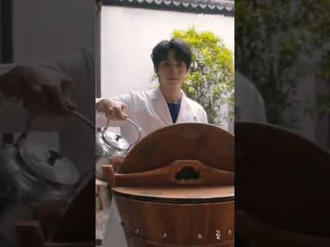 before Vs After Fall in love 😂❤ #zhaolusi #trending #luoyizhou #nonsense #update #houlang #genz #fyp