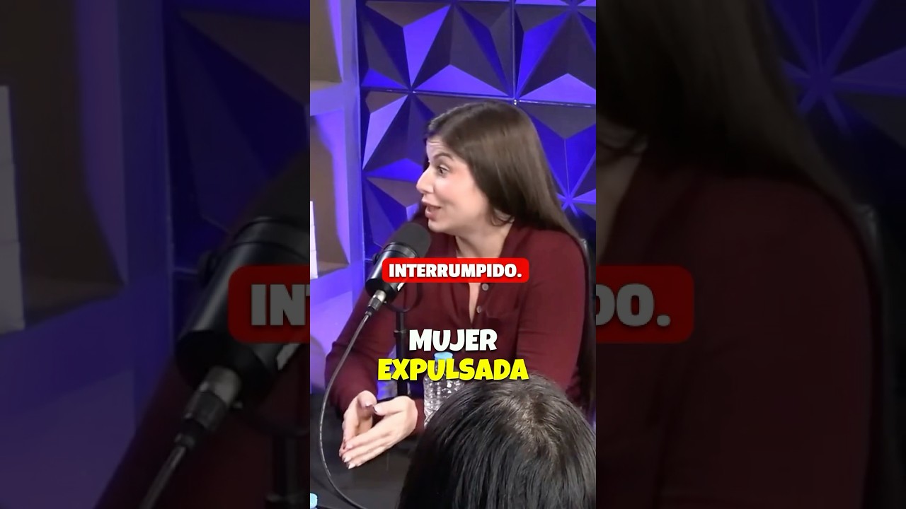 ¡Mujer Expulsada en Vivo del Podcast! 😱 #Shorts