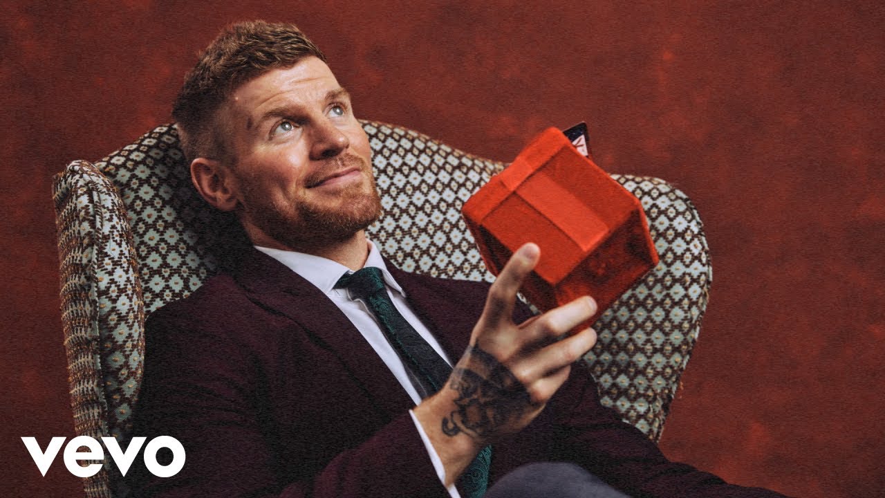 Canaan Cox - Holly Jolly Christmas 🎄 (Official Video)