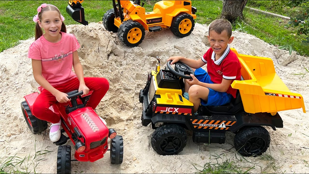 Max Rescues Sofia from Muddy Situation π
