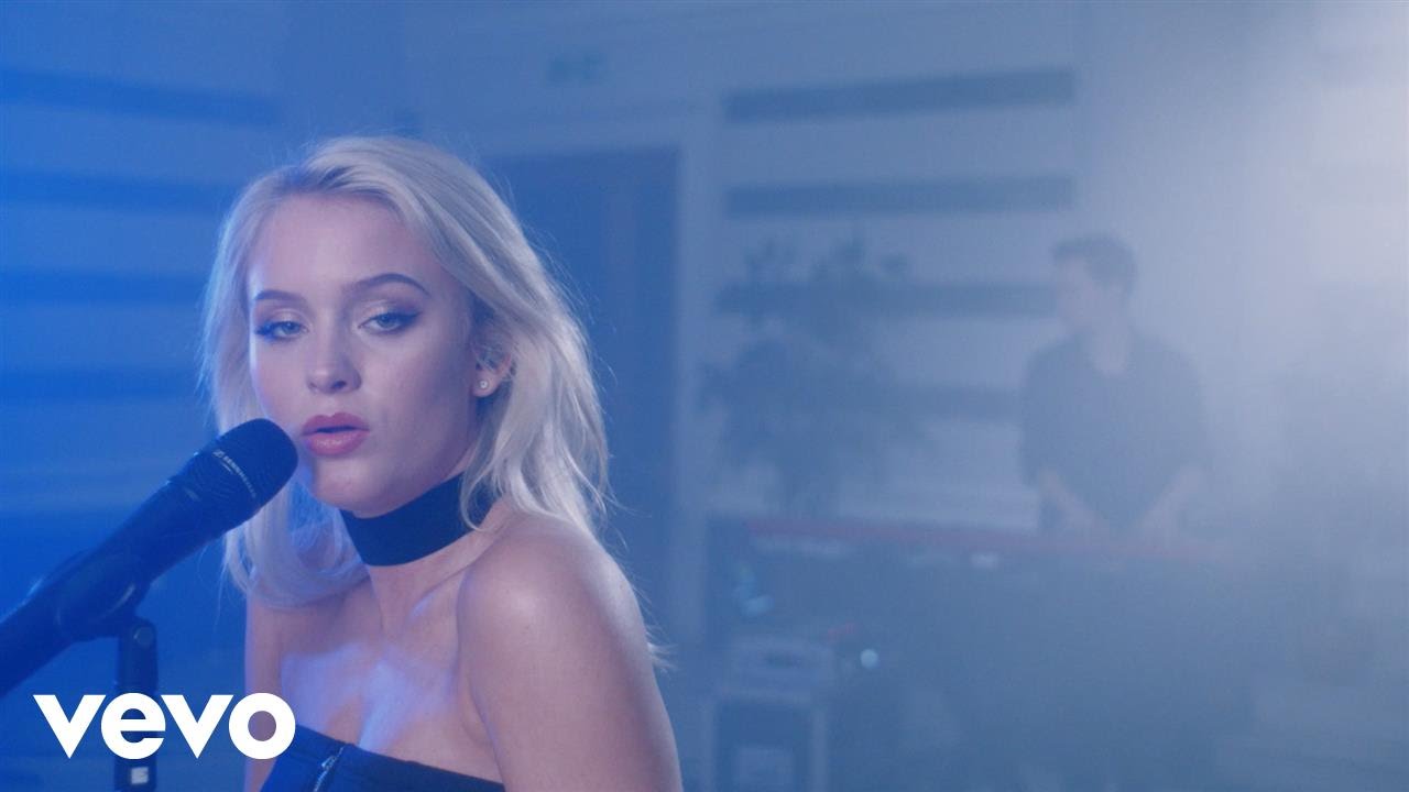 Zara Larsson Performs 'Ain't My Fault' Live 🎤