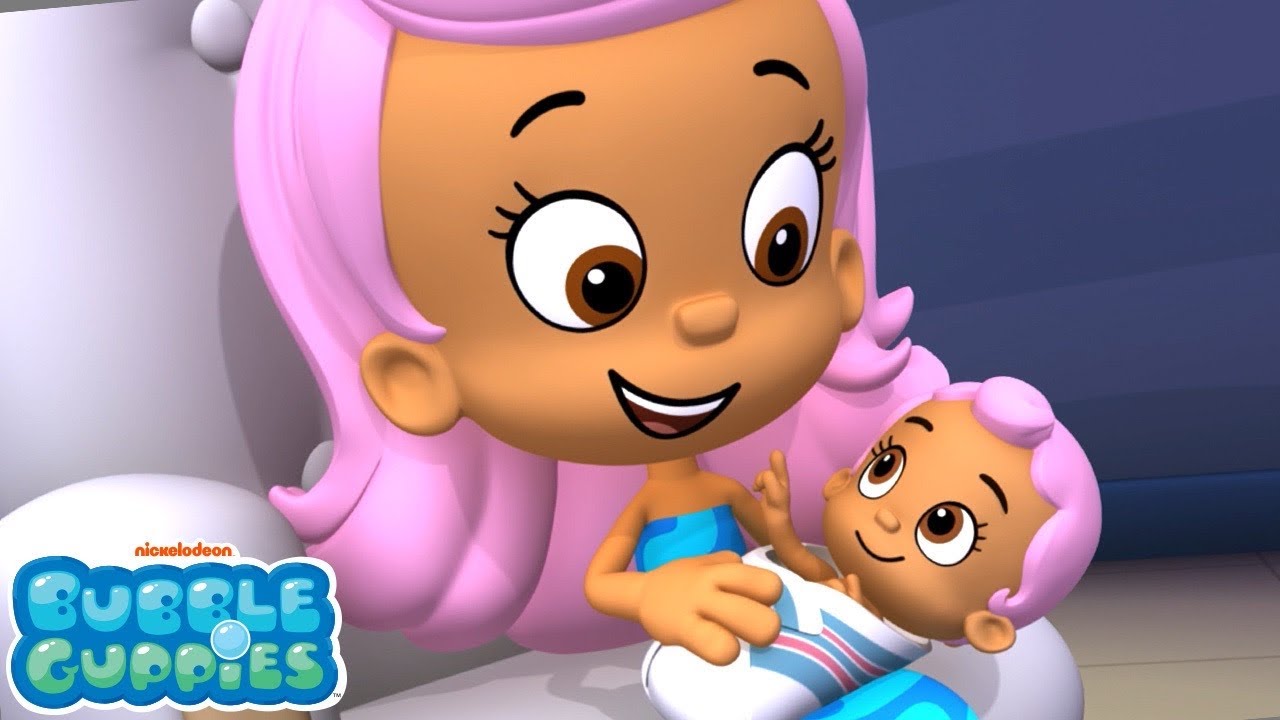 Meet Molly's Baby Sister Mia! 🍼 | Bubble Guppies