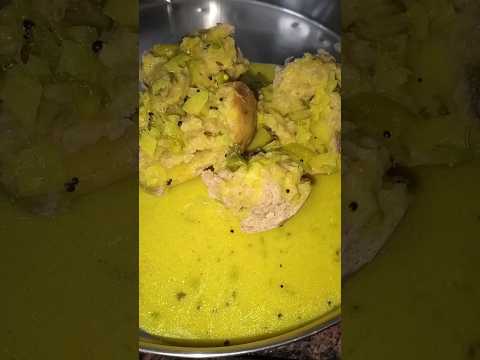 दही कड़ी और कंडे की बाटी 🤤❣️#food #recipe #foodypooja #sonam #cooking #youtubeshorts