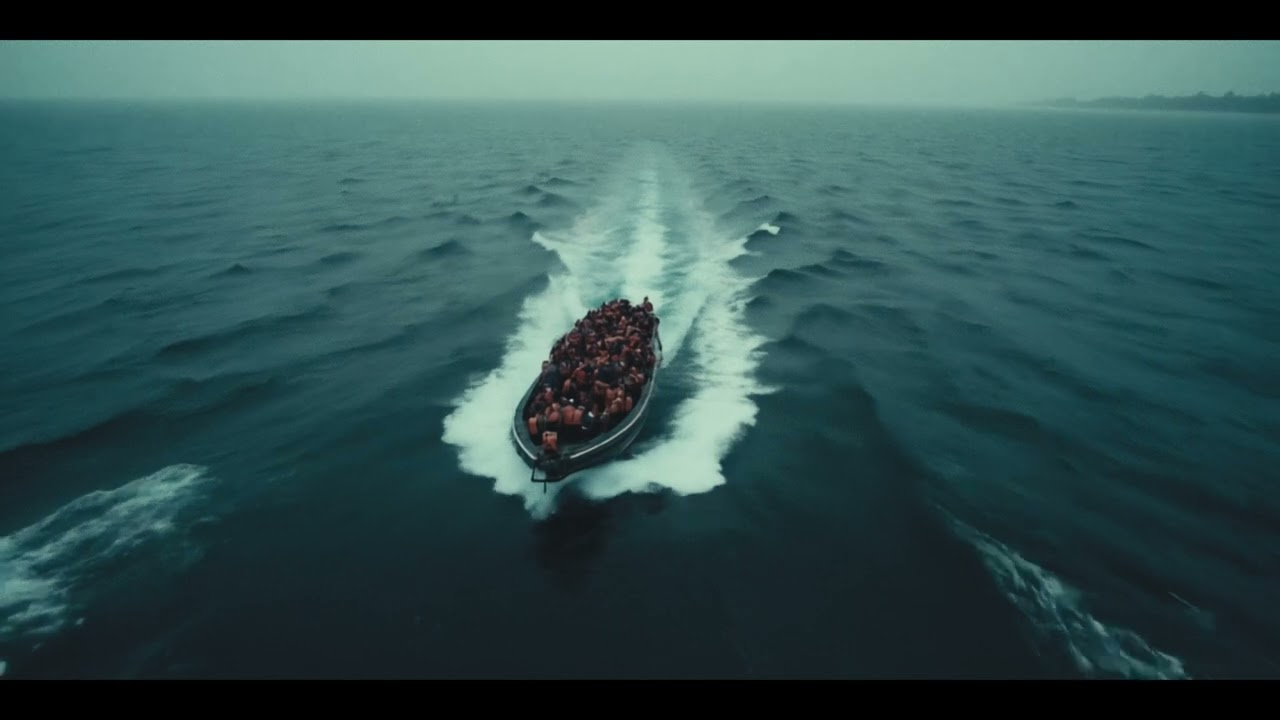 Découvrez DINERO (VISUALIZER) #SALGOAT – Suivez Toto sur les réseaux sociaux 🎶