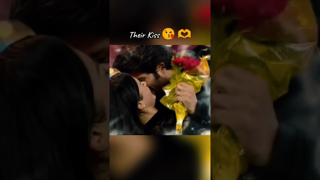 Rashmika & Vijay Recreate Iconic Kissing Scene 🤗