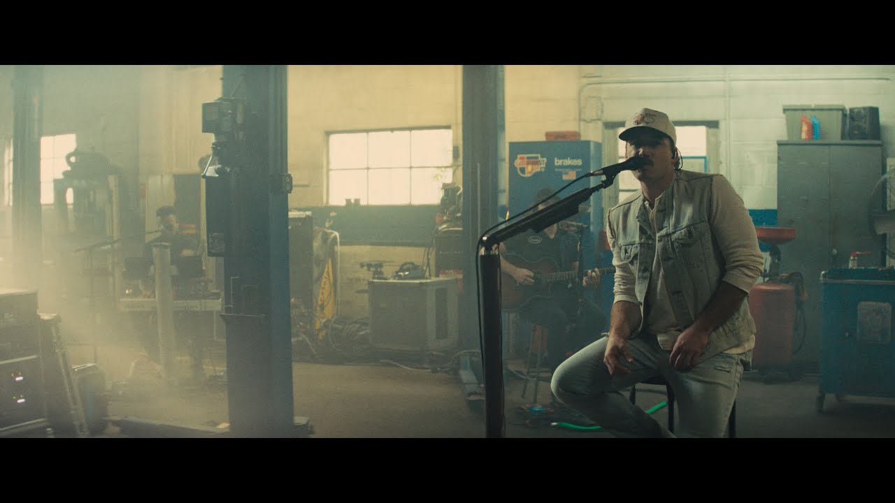 Morgan Wallen Performs 'Eyes Are Closed' Live in The Shop Sessions 🎶