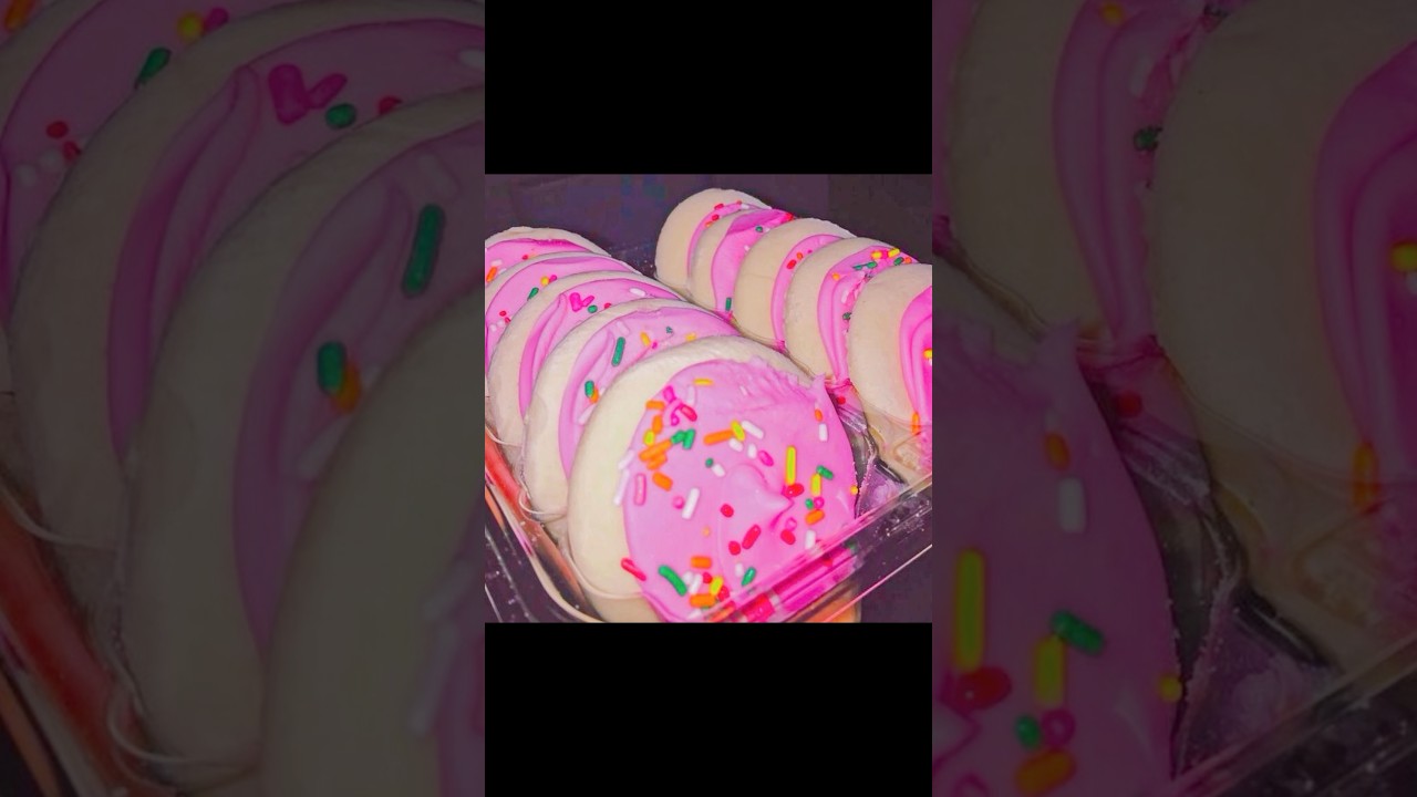 Remember These 2000s Snacks? 🍭