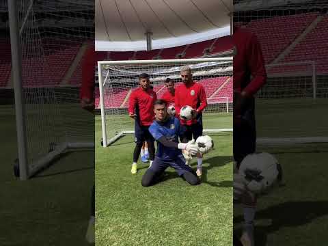 Reaction game with Chivas goalkeeper