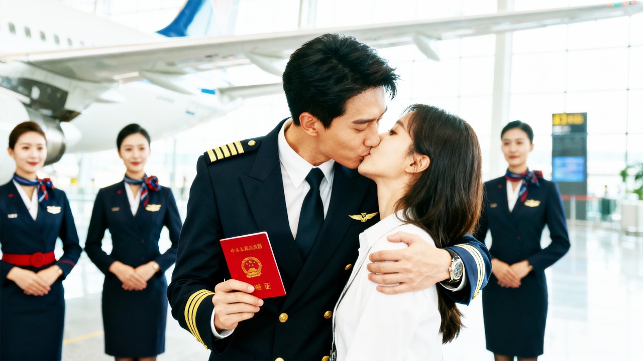 Gadis 20 Tahun Tak Sadar, Ternyata Pilot Diam-Diam Cintainya ✈️