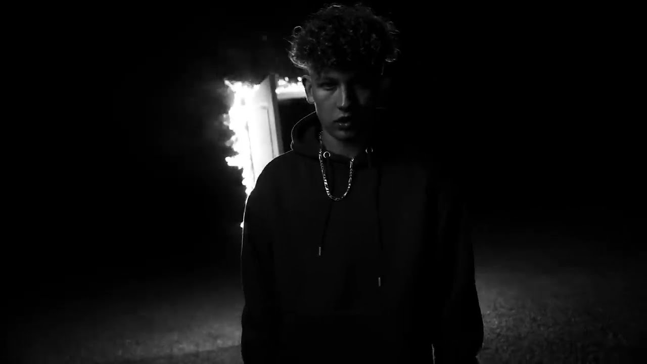 LVZ - Éna (Clip Officiel) 🎶 Découvrez le nouveau hit !