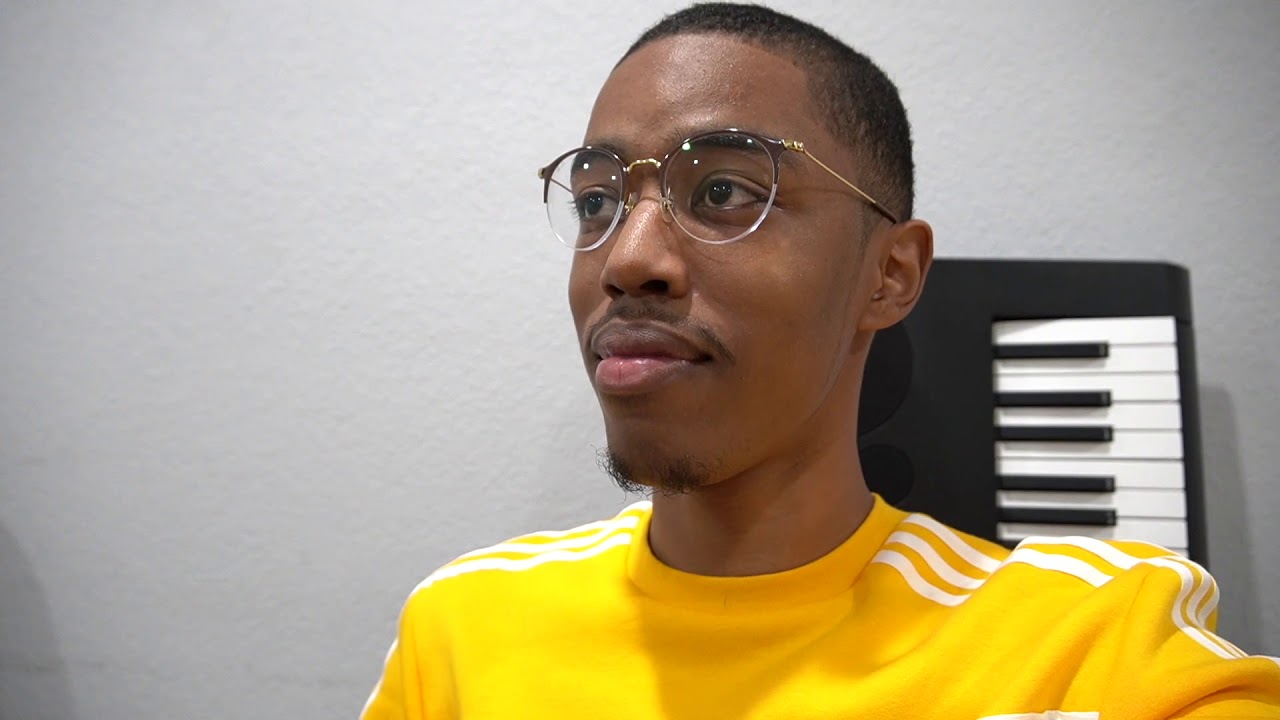 If Insects Could Introduce Themselves: A Humorous Take 🐞