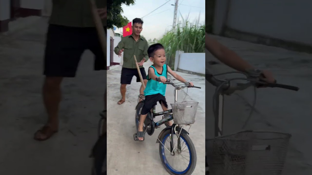 Cậu Bé Lùn Tippi Thử Thách Tập Đi Xe Đạp Lần Đầu 🚲 | Tippi TV