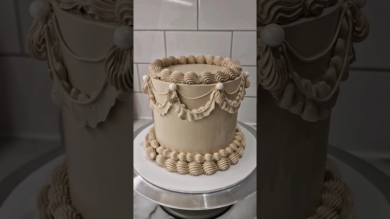 Monotone Vintage Cake Piping Tutorial 🎂