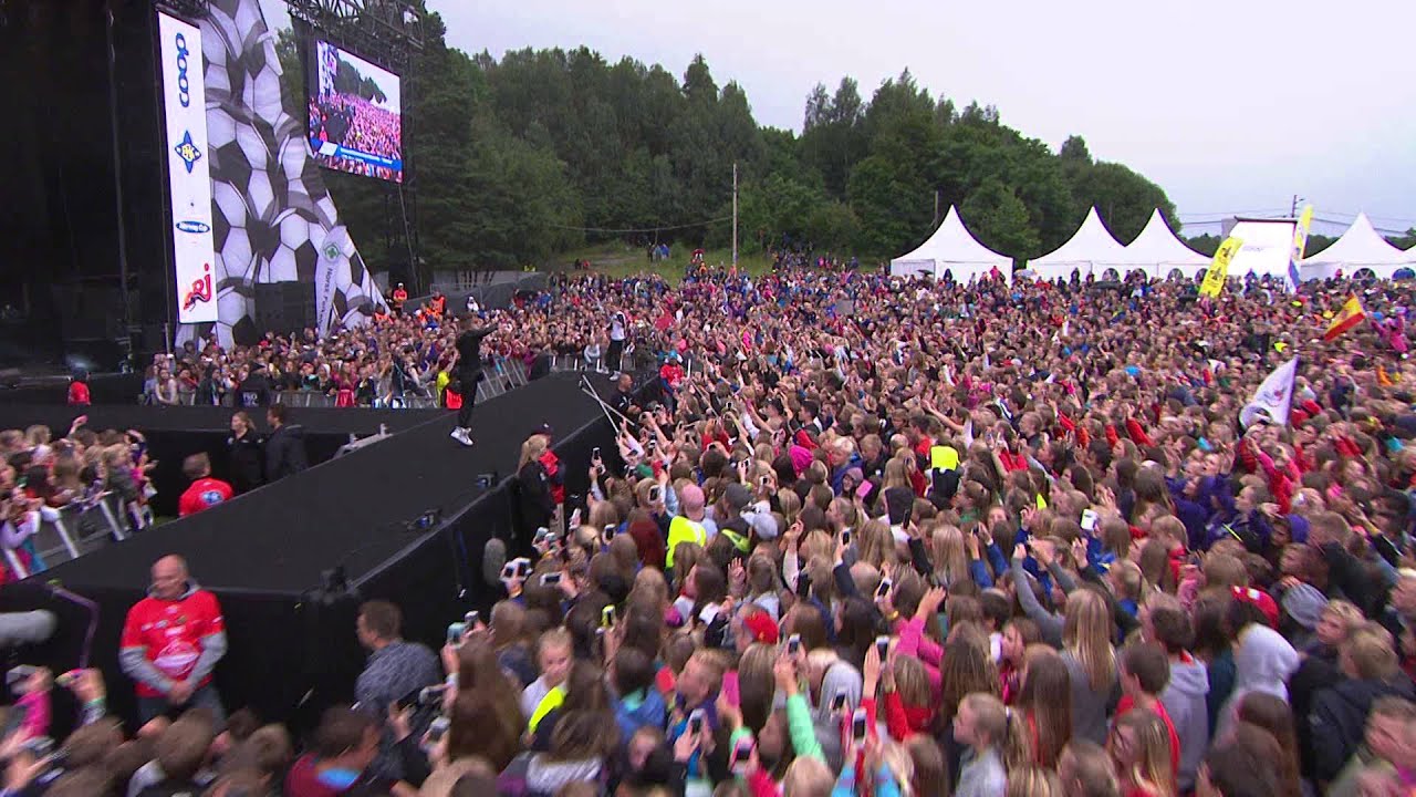 Marcus & Martinus Perform 'Elektrisk' with Katastrofe 🎶