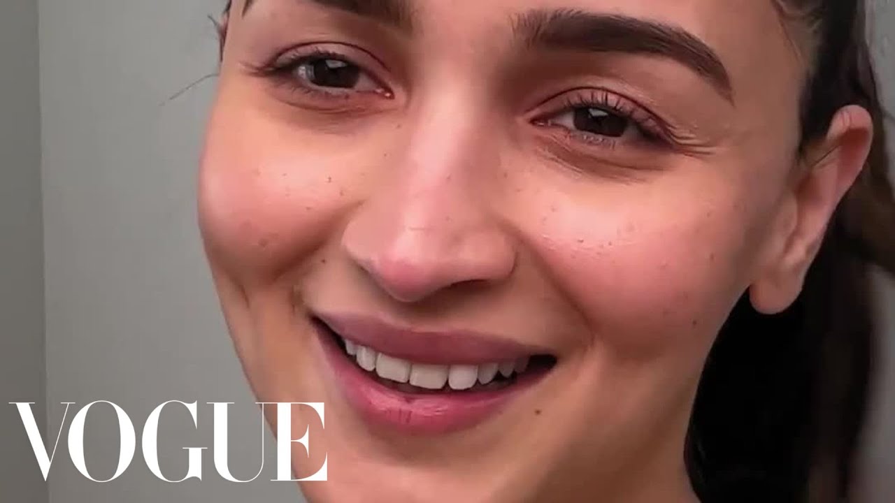 Alia Bhatt Wishes for Ranbir's Lashes 👀