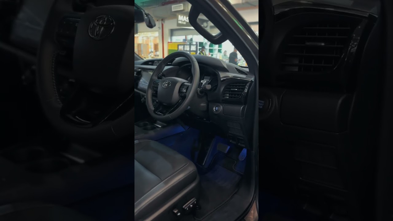 Toyota Hilux Rogue 2.8 Bronze Mica 2025 🚗