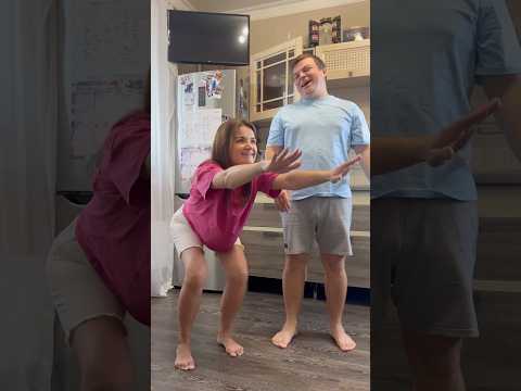 Приседаем когда Ника нас зовёт! #shorts #семья