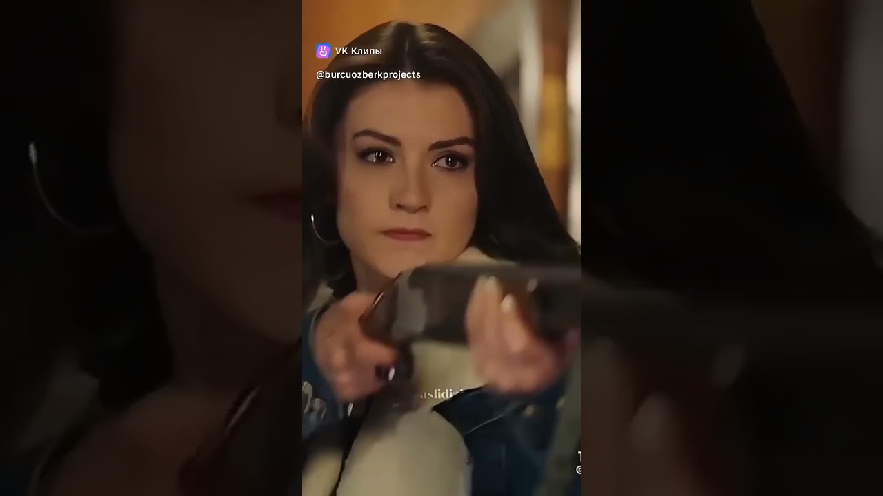 Бурджу Озберк: Узнайте больше о знаменитой личности