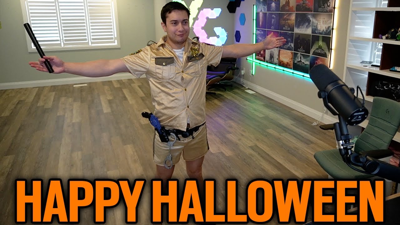SEXY COP VARSITY Returns! Show Off Your Halloween Gains on Twitch 🎃