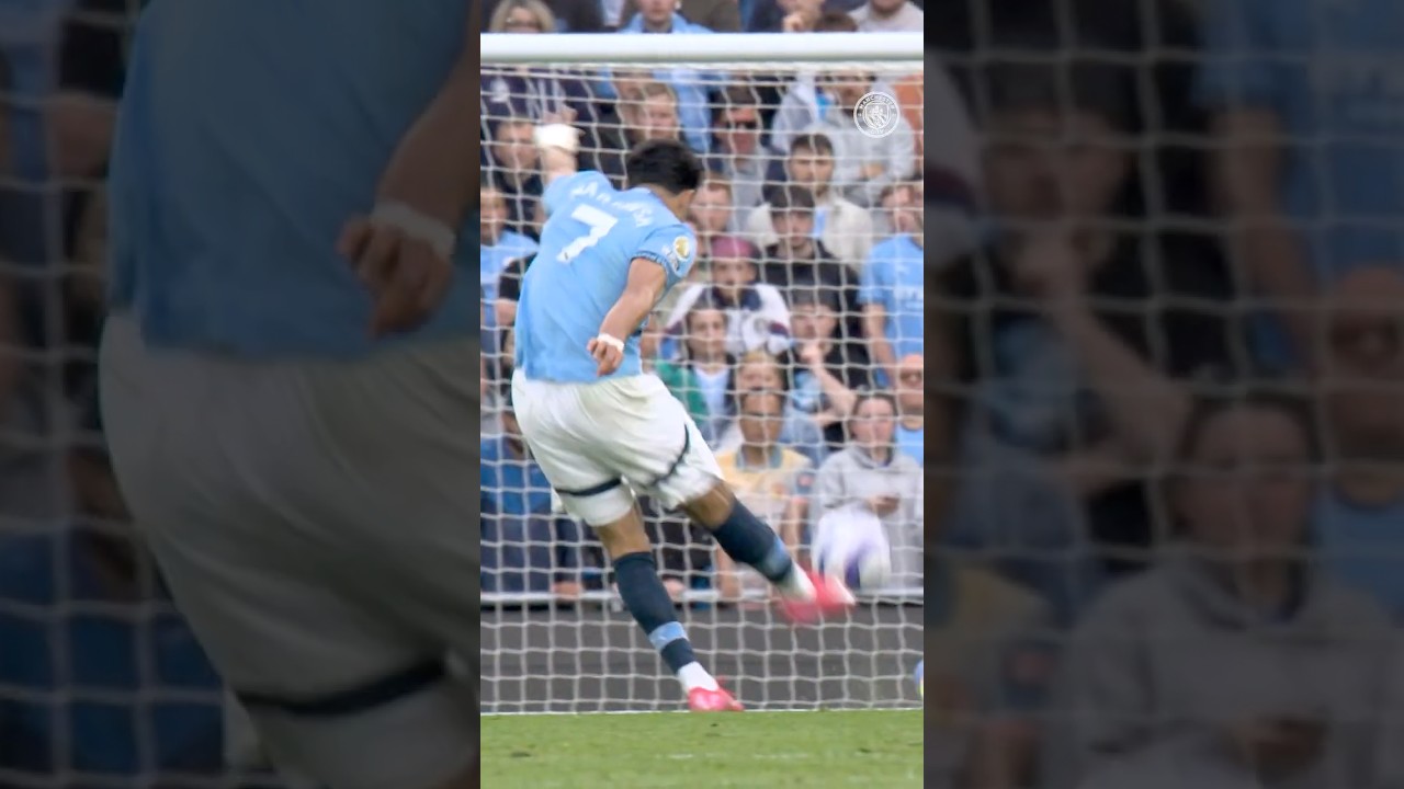 Marmoush’s Amazing Goal! 🔥 | Manchester City Highlights