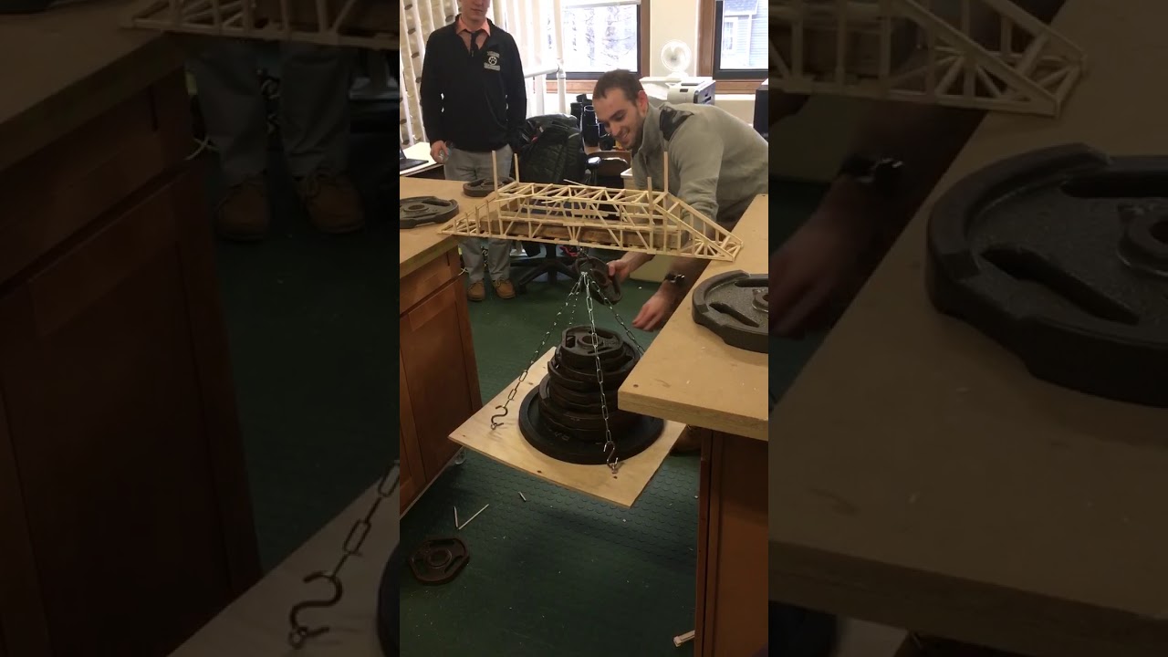 Bridge Building Contest in Engineering Class 🏗️
