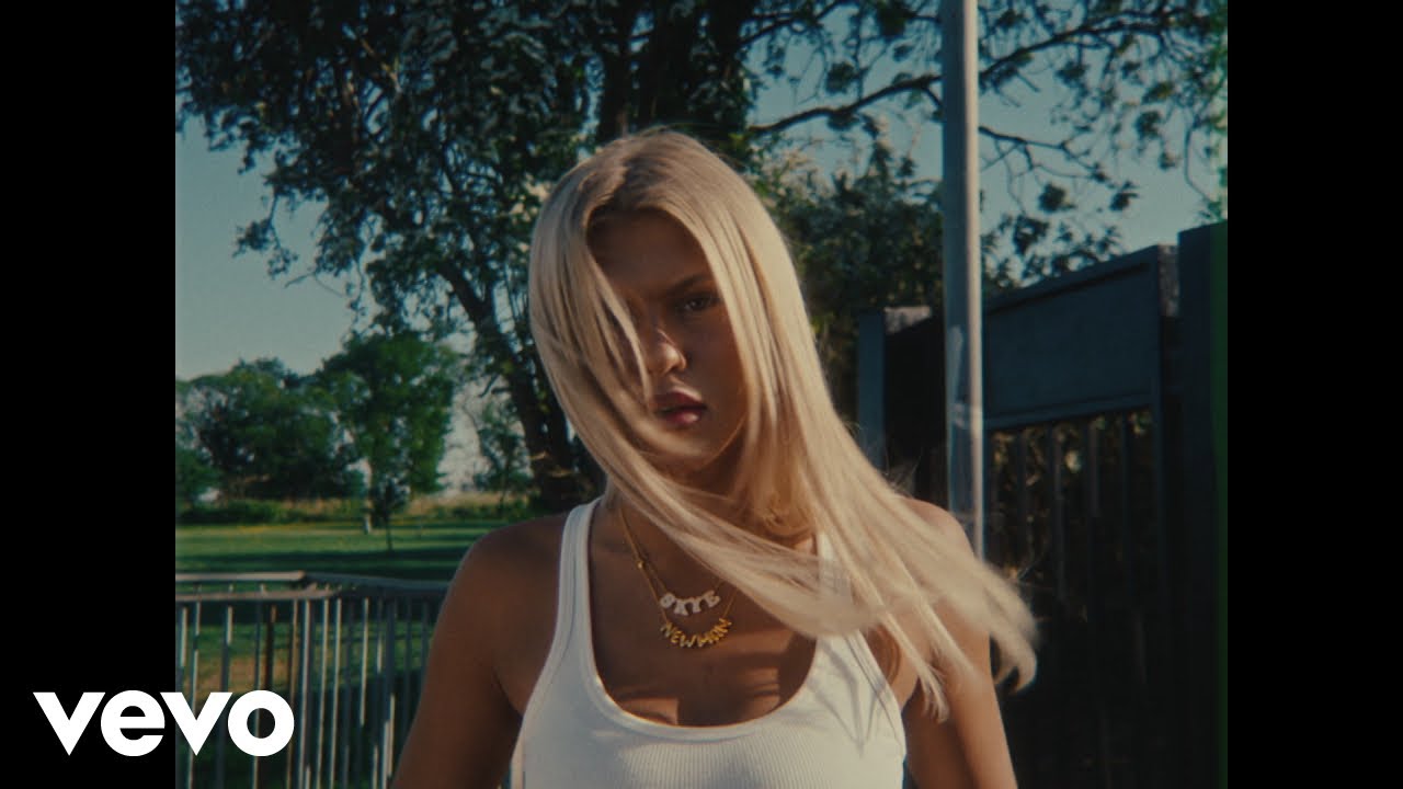 Skye Newman - Family Matters 🎶 | New Single & 'Hairdresser' Preview