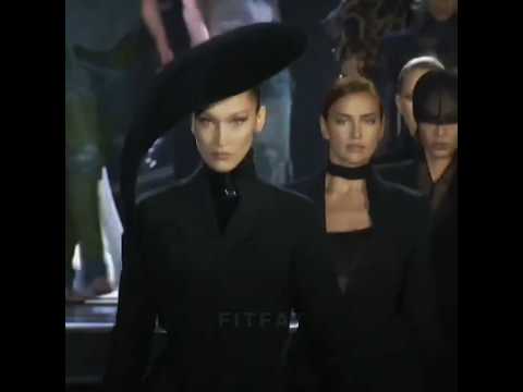 Bella leading the biggest show😱 #bellahadid #bellahadidedit #gigihadid #vittoriaceretti #anokyai