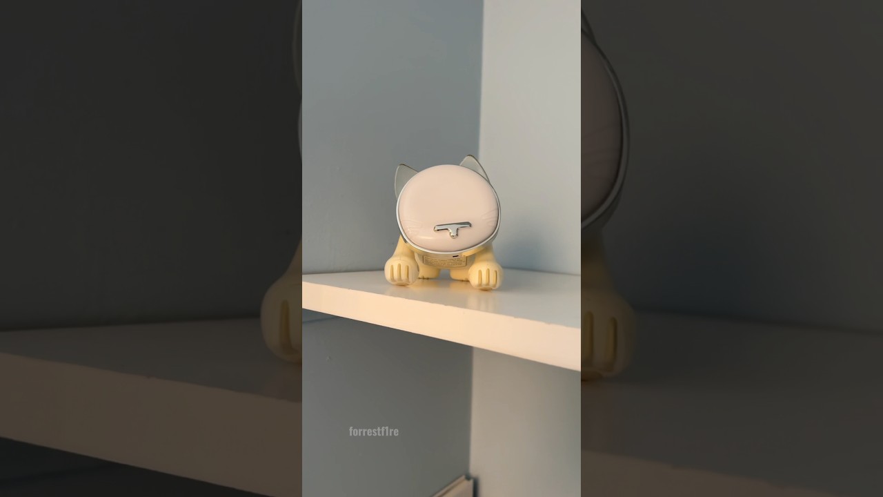 Discovering 2000s Tech in an Abandoned House 🏚️