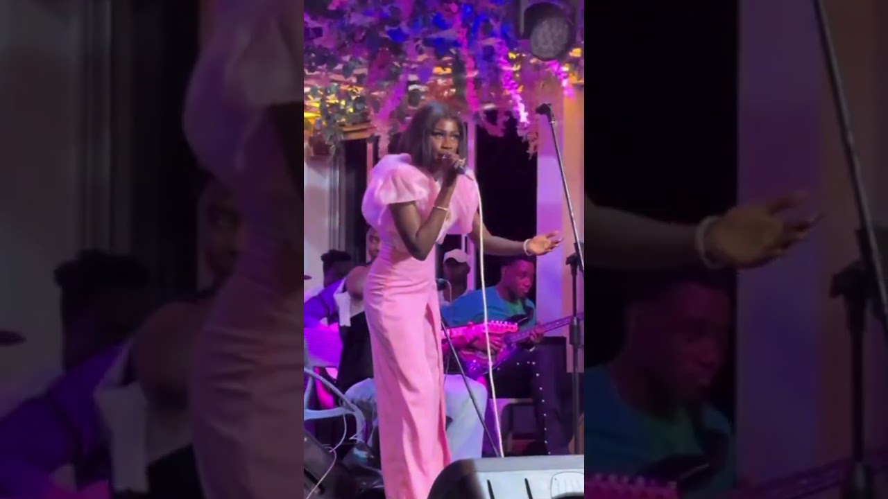 Dieyla Gueye's Stunning Voice 🎶