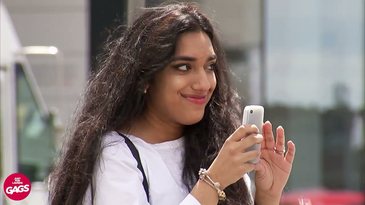 Ils sont trop bizarres | Gags et Caméras Cachées 😝