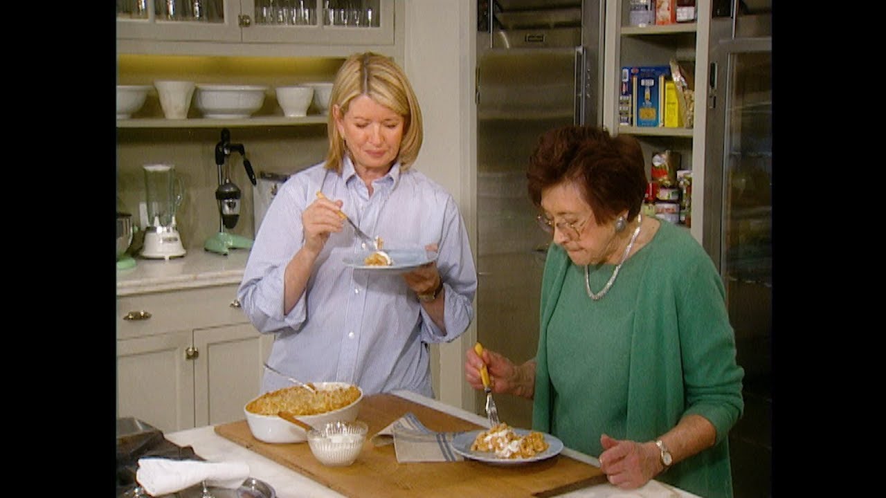 Delicious Macaroni and Cheese Recipe by Martha Stewart 🧀