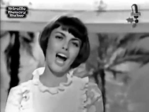 Мирей Матьё. "Pardonne-moi ce caprice d'enfant" (русские субтитры)