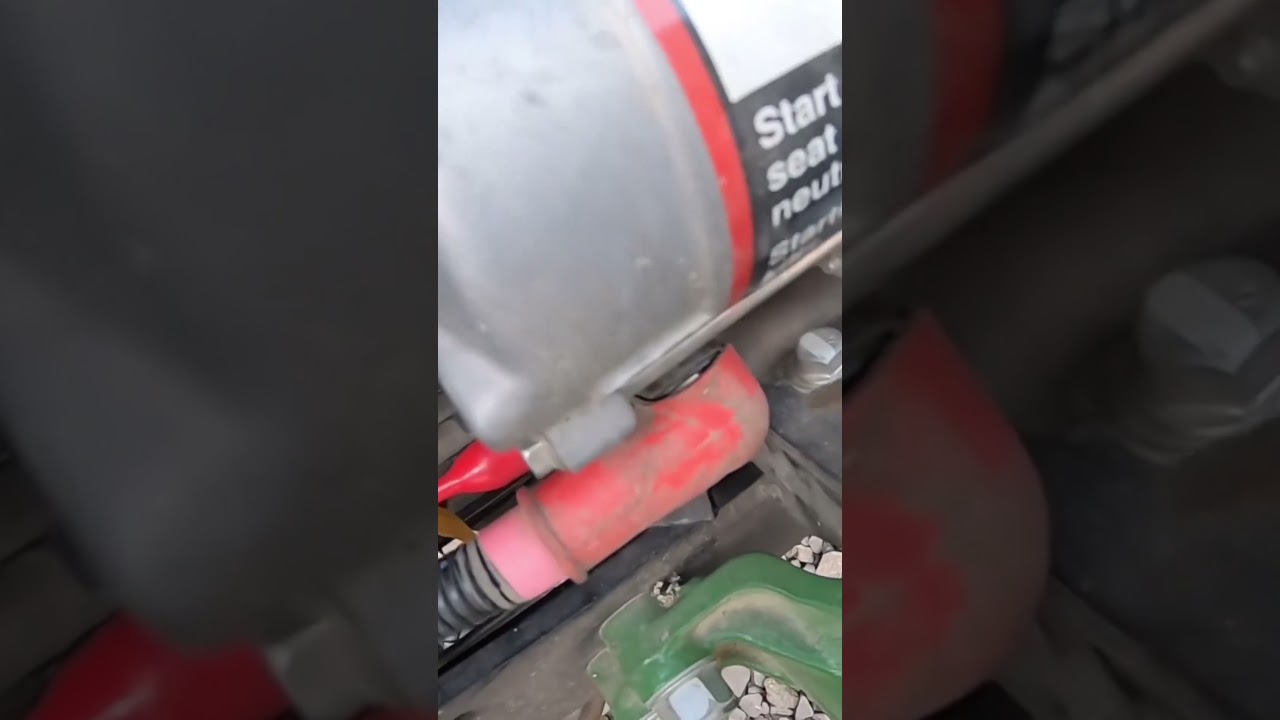 John Deere 1025R No Start #shorts #johndeere #diymechanic #tractor