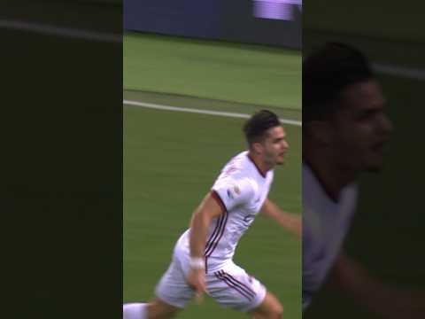 André Silva heads it home 😉⚽ | #shorts