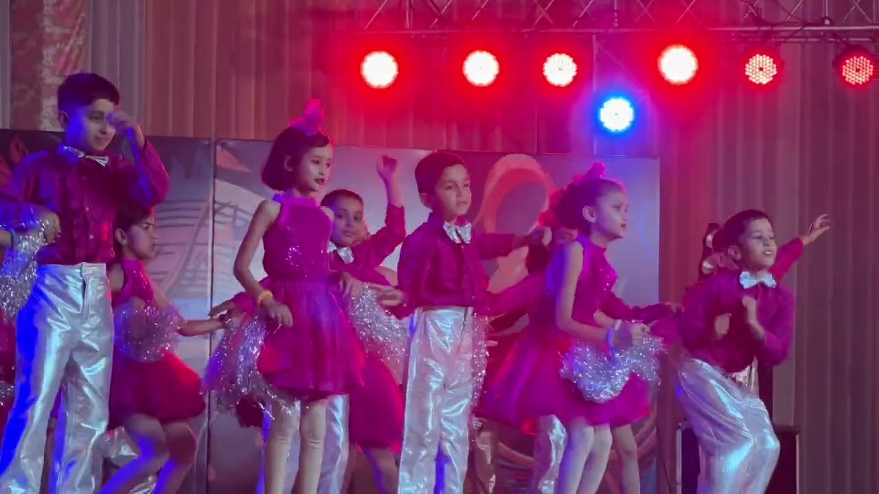 Apna Har Din Aise Jiyo #Annual Day Performance#