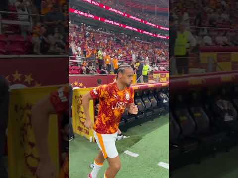 🟡🔴 Leroy Sane, RAMS Park’taki ilk Süper Lig maçı için sahada! #shorts #galatasaray