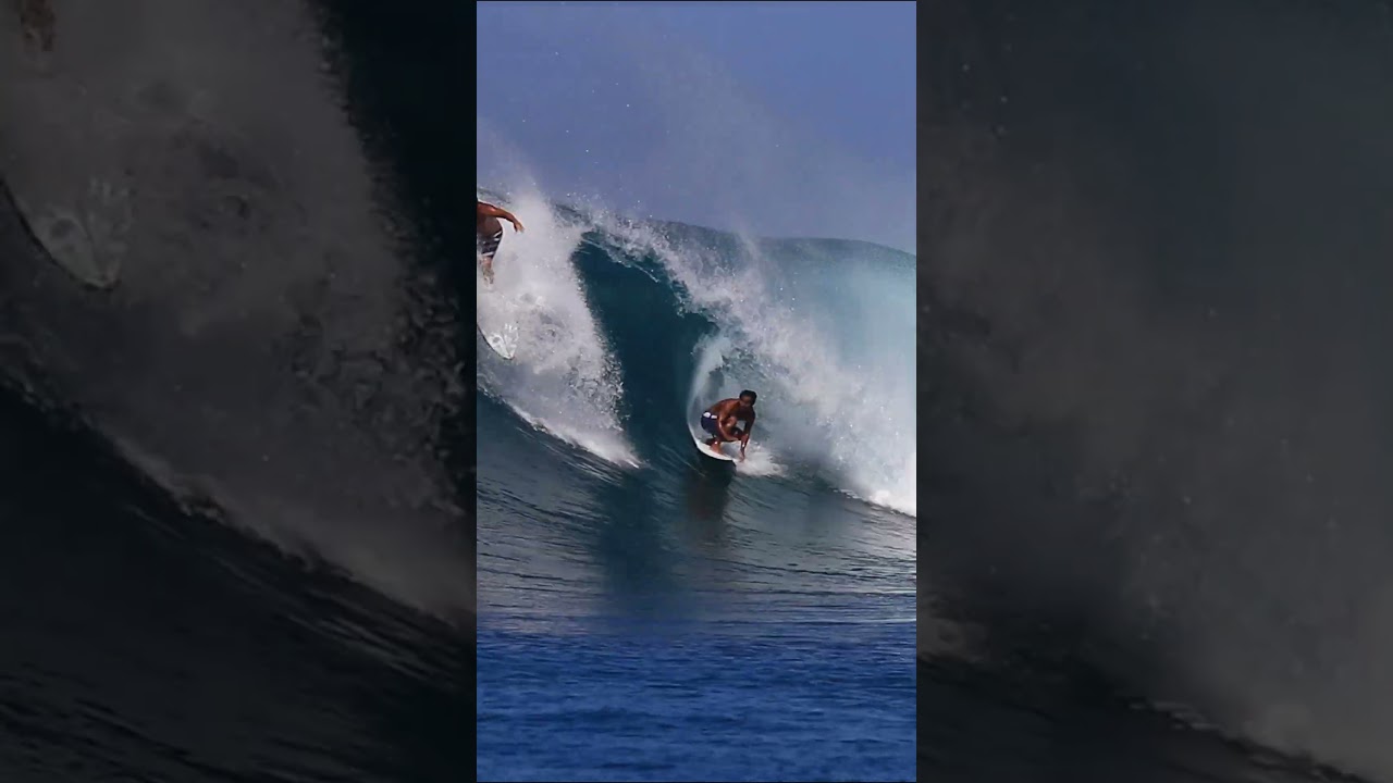 Surfing Mentawai: Luxury Resort Experience 🌊