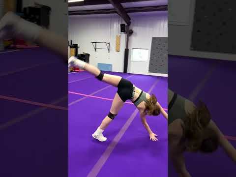 How To Do A Roundoff Backhandspring Tuck #Shorts