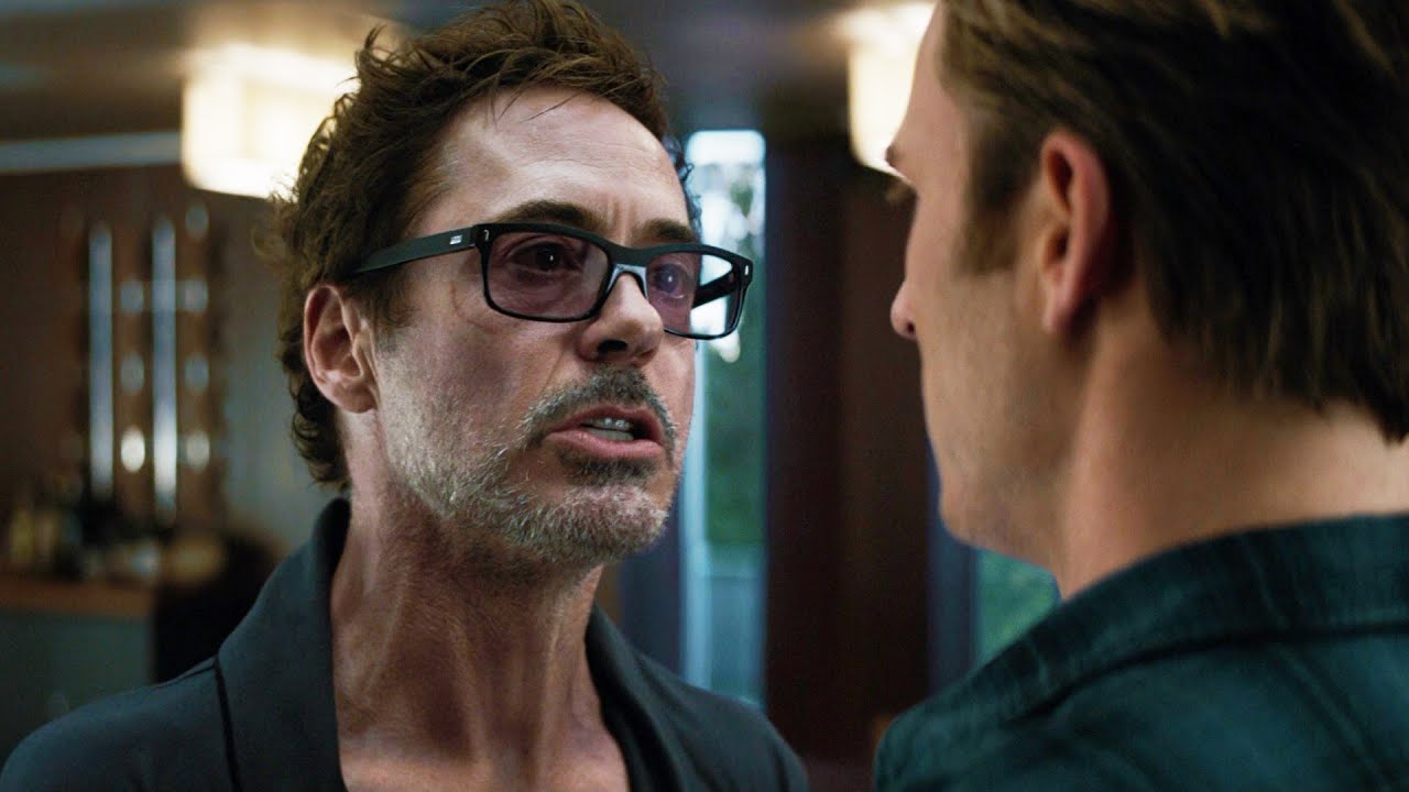 Эпичный момент из 'Мстители: Финал' — битва за будущее вселенной 🌌